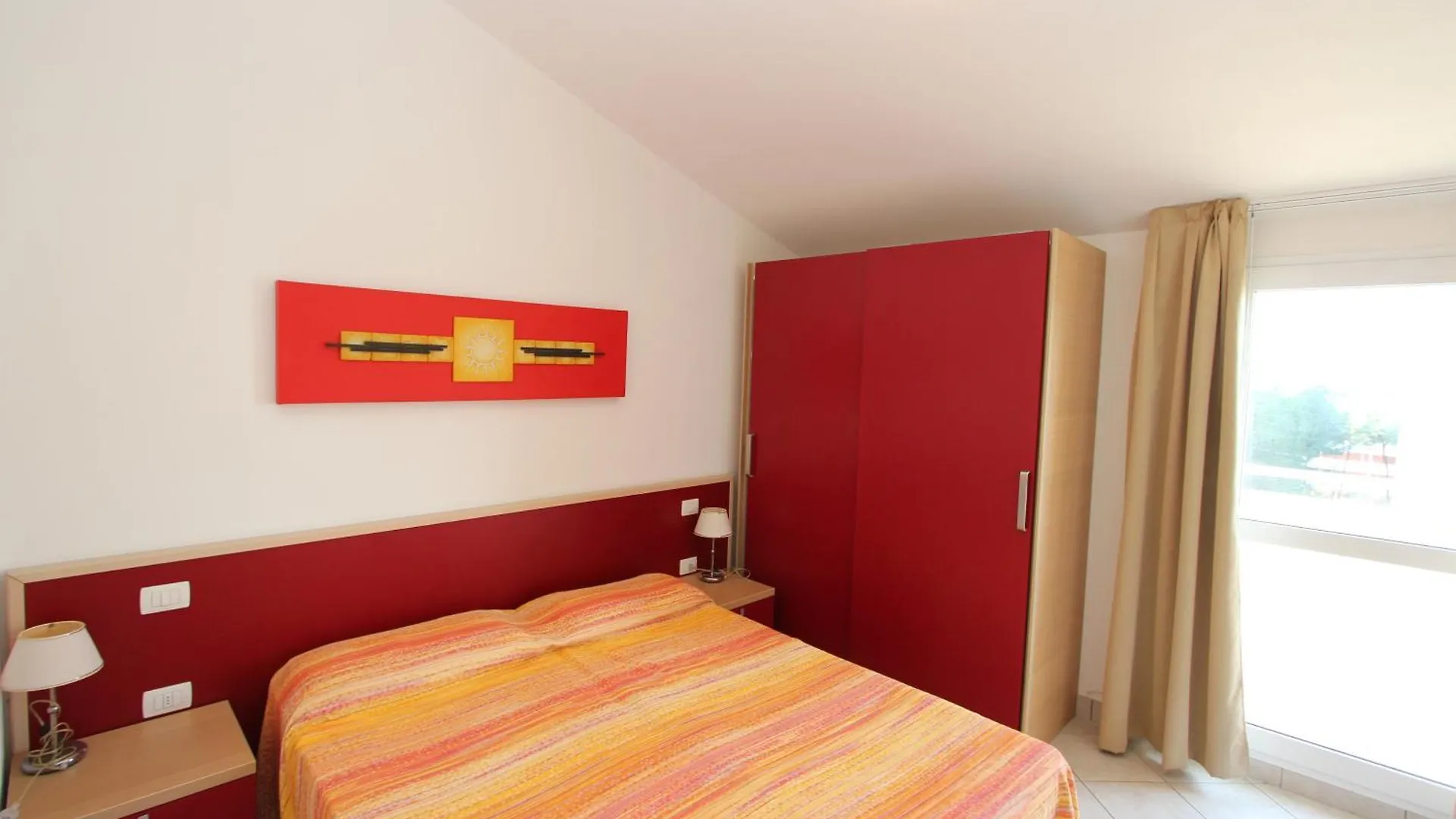 Luminous Flat 80M From The Beach - Beahost Bibione 0*,  Italy